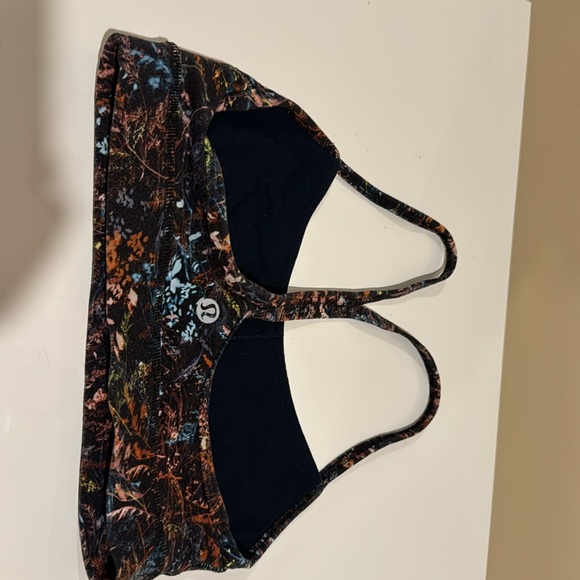 Lululemon multi color Sports Bra Size 2 - Picture 3 of 4